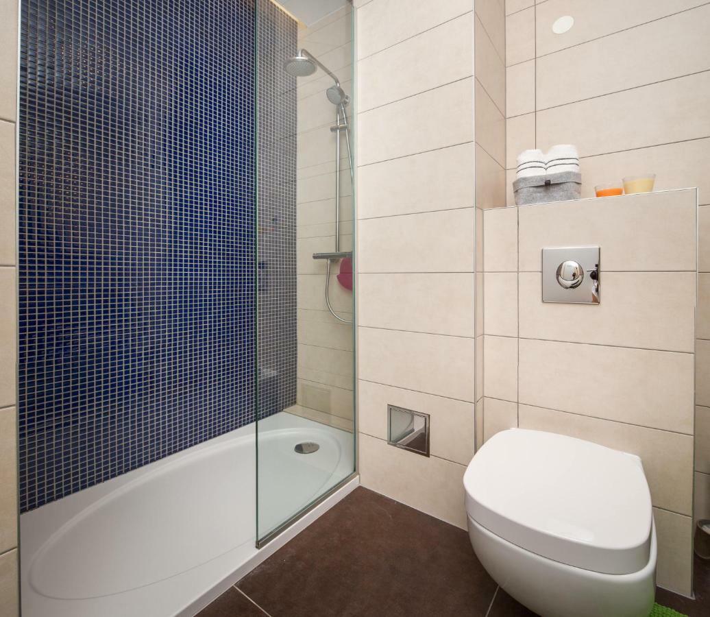 Apartments Blue Maris Znjan สปลิท ภายนอก รูปภาพ